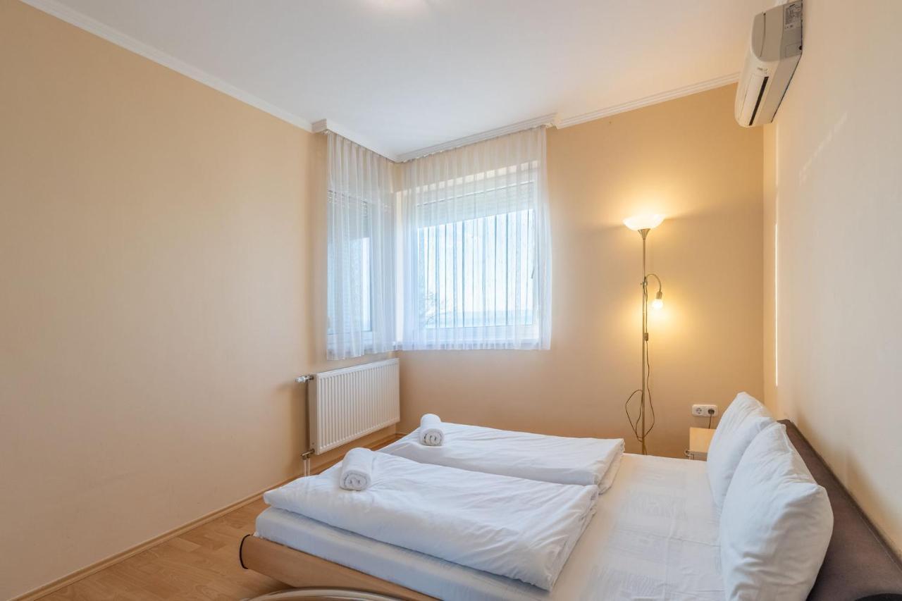 شقة Kek Hullam Apartman By Bltn شيوفوك المظهر الخارجي الصورة